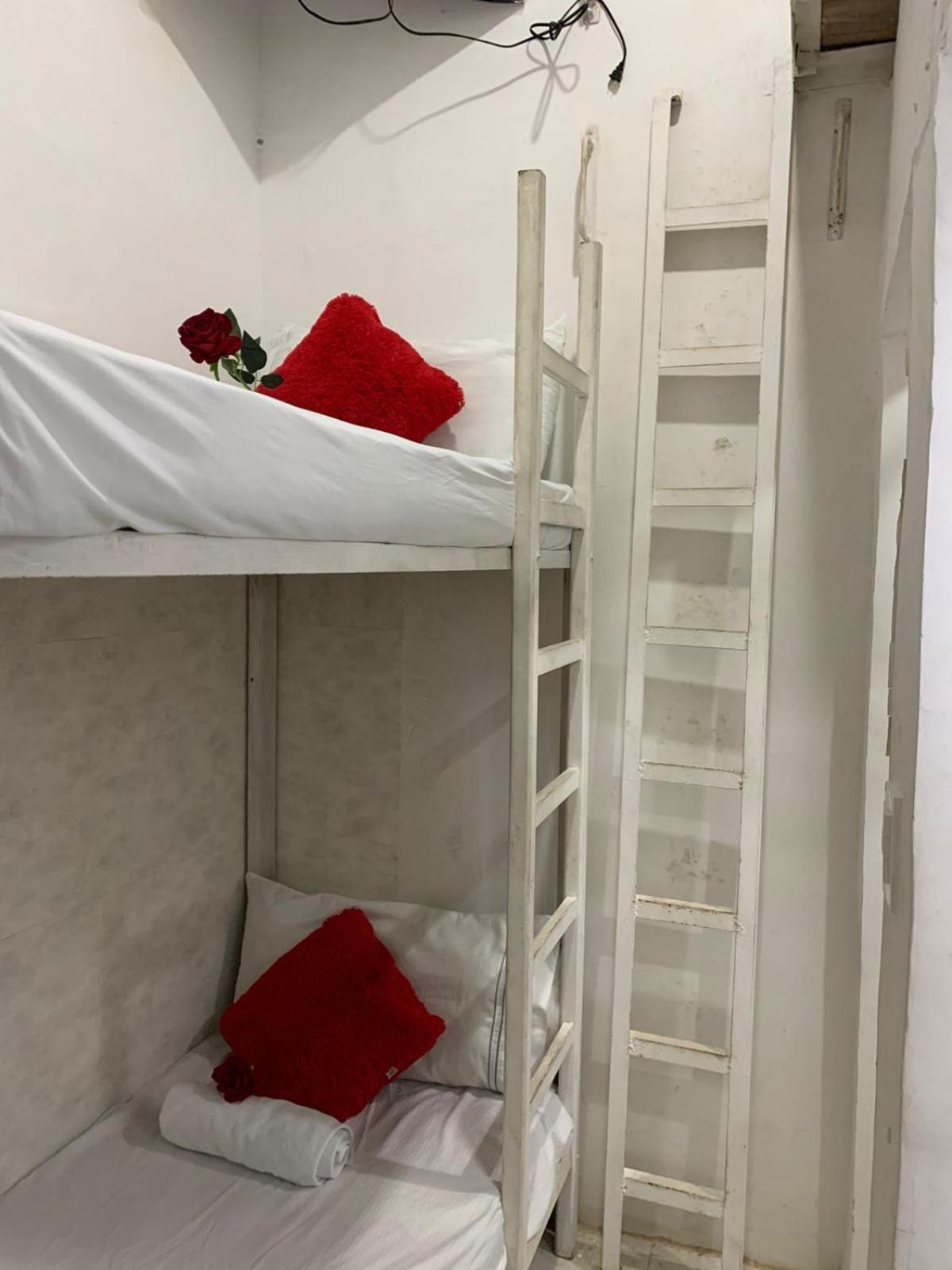 Hostal Marbella 47 Cartagène Extérieur photo